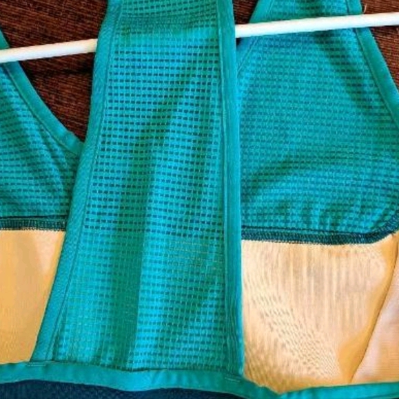 Reebok Play tank (XL) - Picture 2 of 2